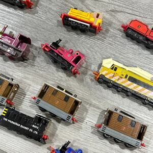 Vintage Thomas the train 1960’s-2000’s Lot of 16 trains